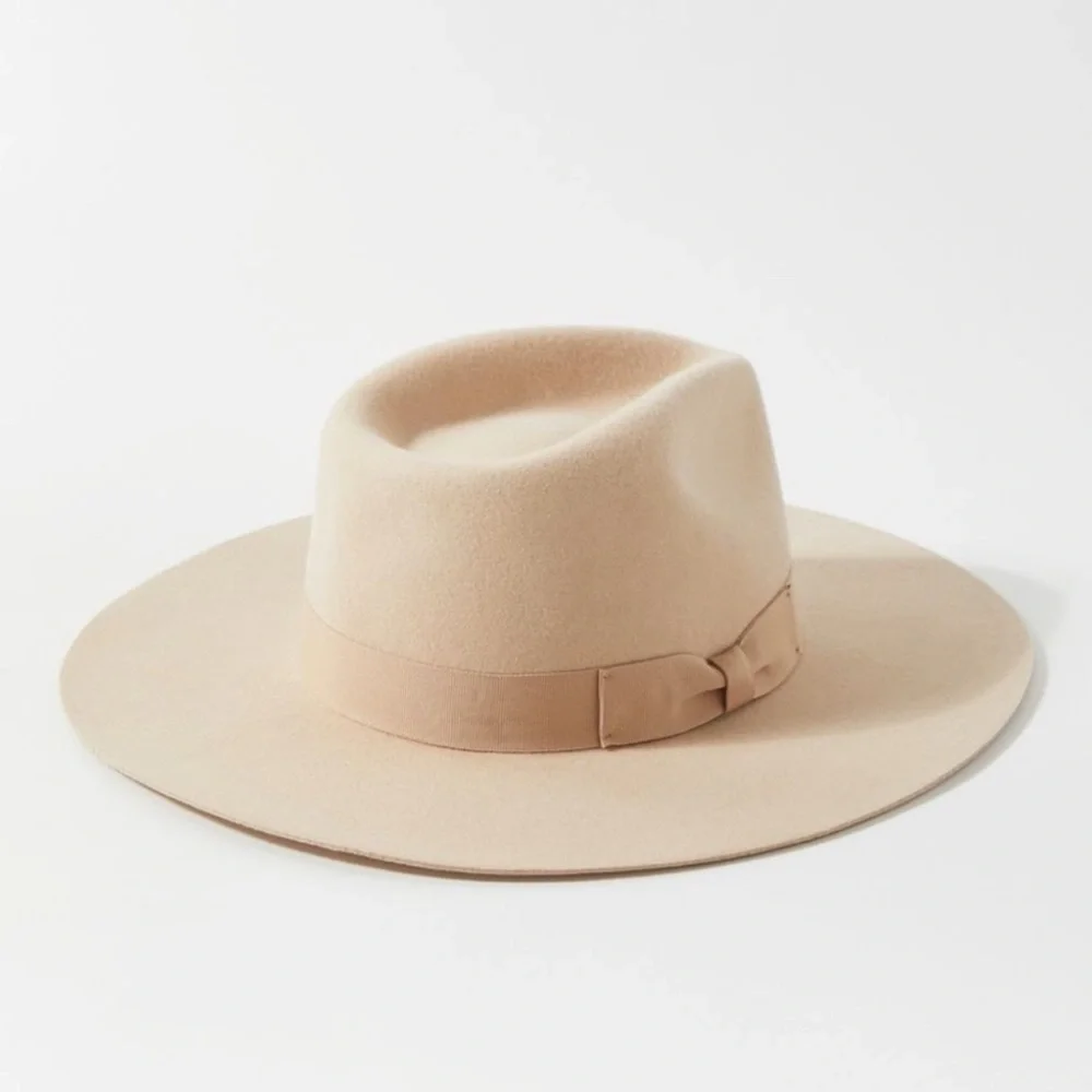 UO wool felt flat brim fedora hat. NWOT. Neutral.